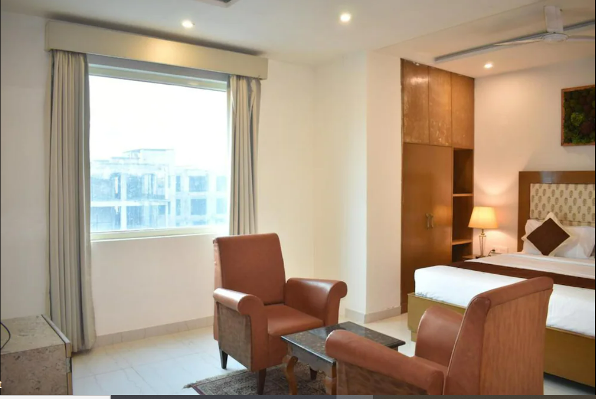 Nouva by Dcrest Hotel, Agra 5