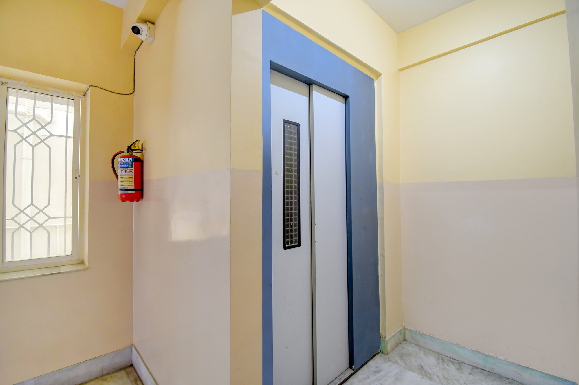 FabHotel Divira Inn, Kolkata 4
