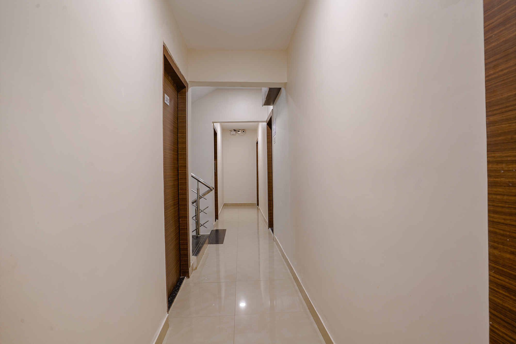FabHotel Royal Inn NS, Pune 3