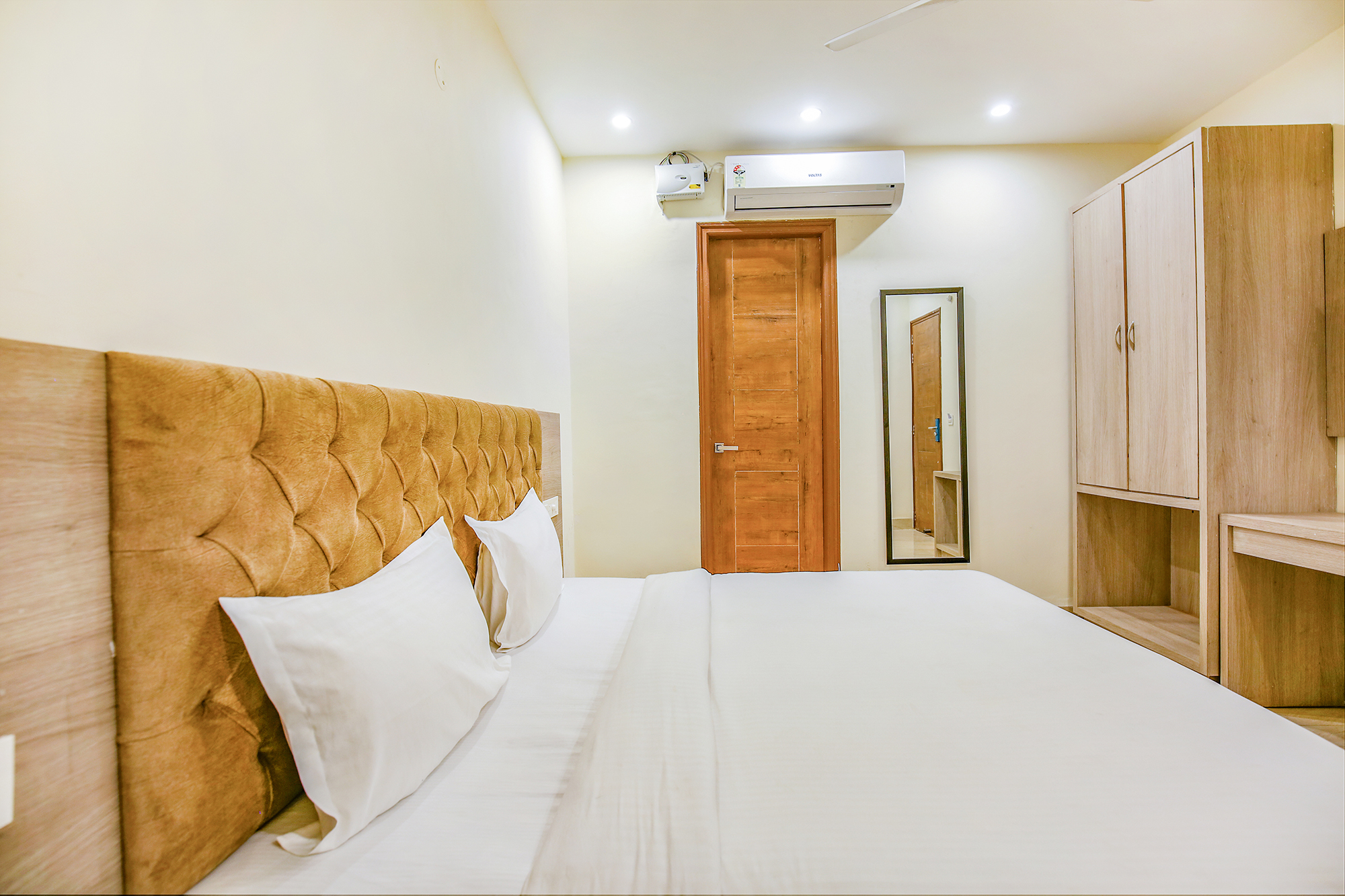 FabHotel Melano