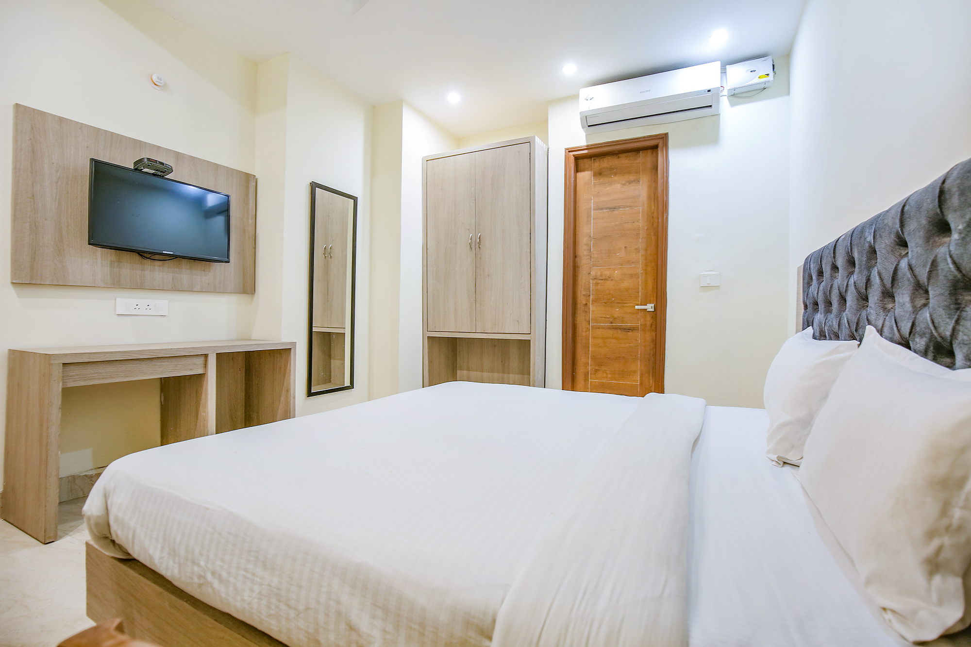 FabHotel Melano, Zirakpur 4