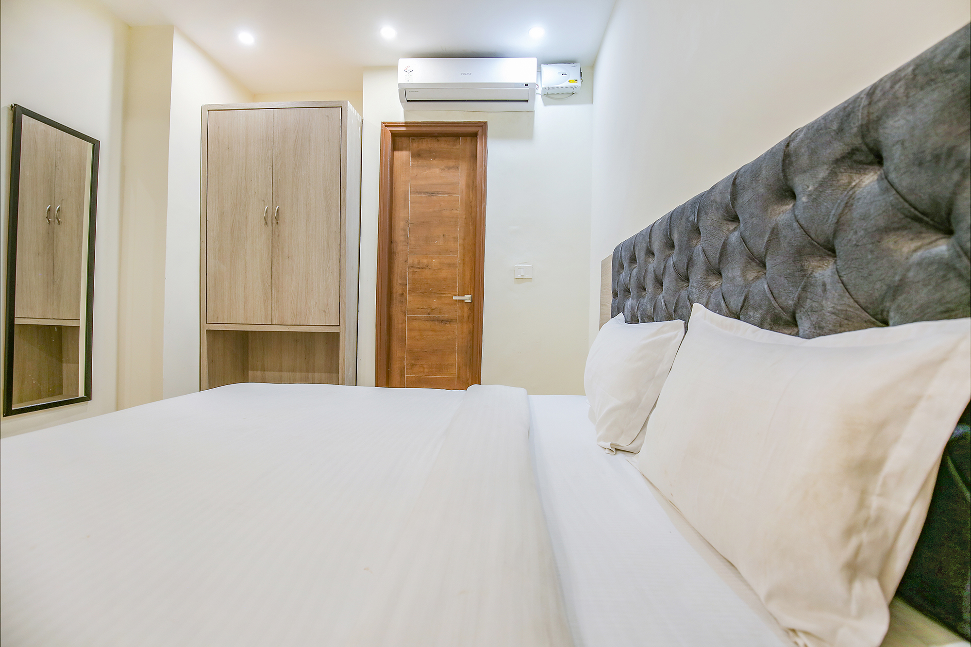 FabHotel Melano, Zirakpur 5