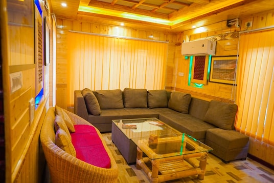 Nezer view home stay, Leh 2