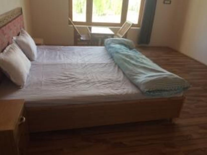Ompo Guest House, Leh 5