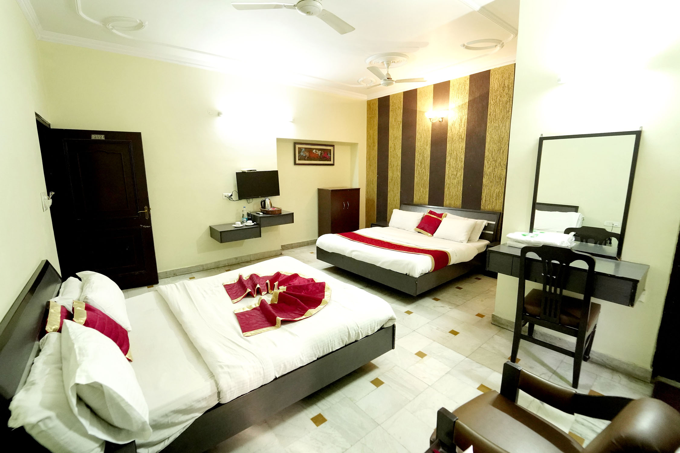 Hotel Roopa International, Amritsar 4