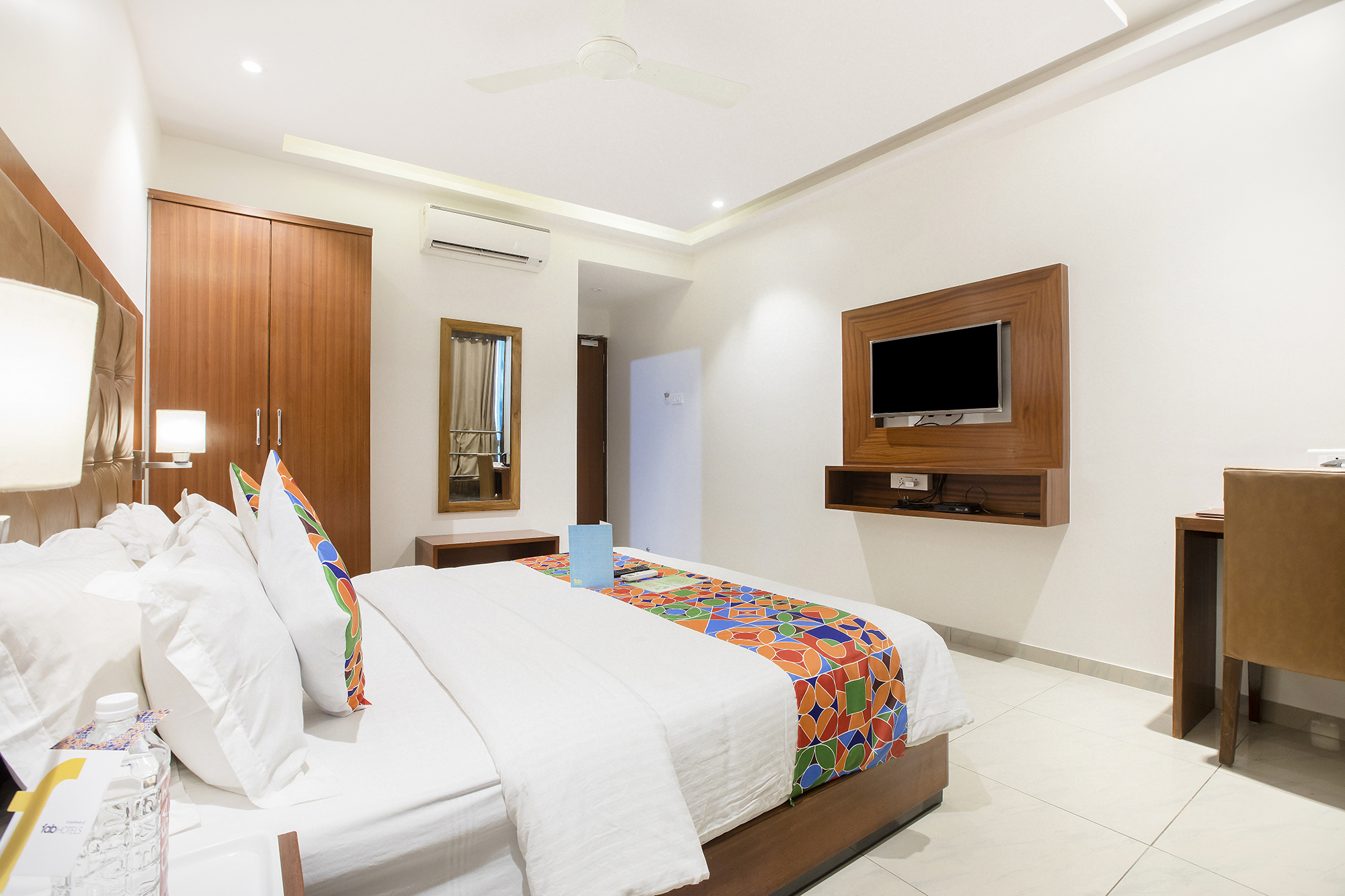FabHotel Prime Le Western, Mumbai 1