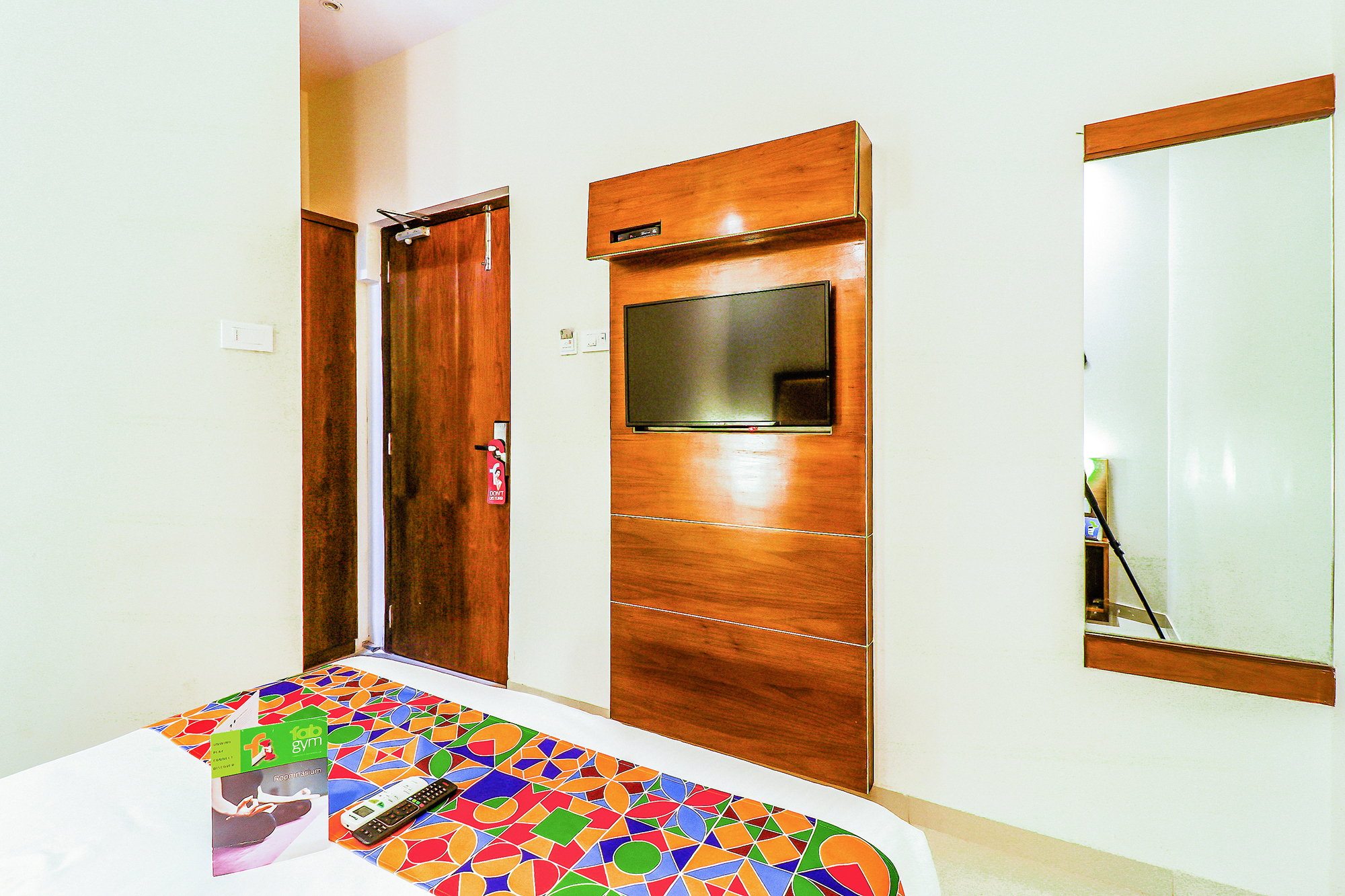 FabHotel Admiral, Mumbai 5