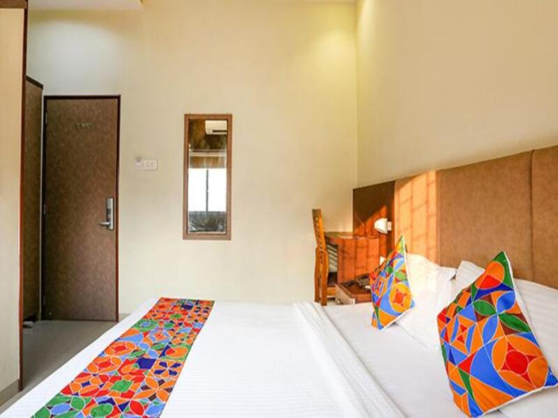 FabHotel West Inn, Mumbai 4