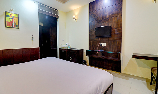 FabHotel Club Junction