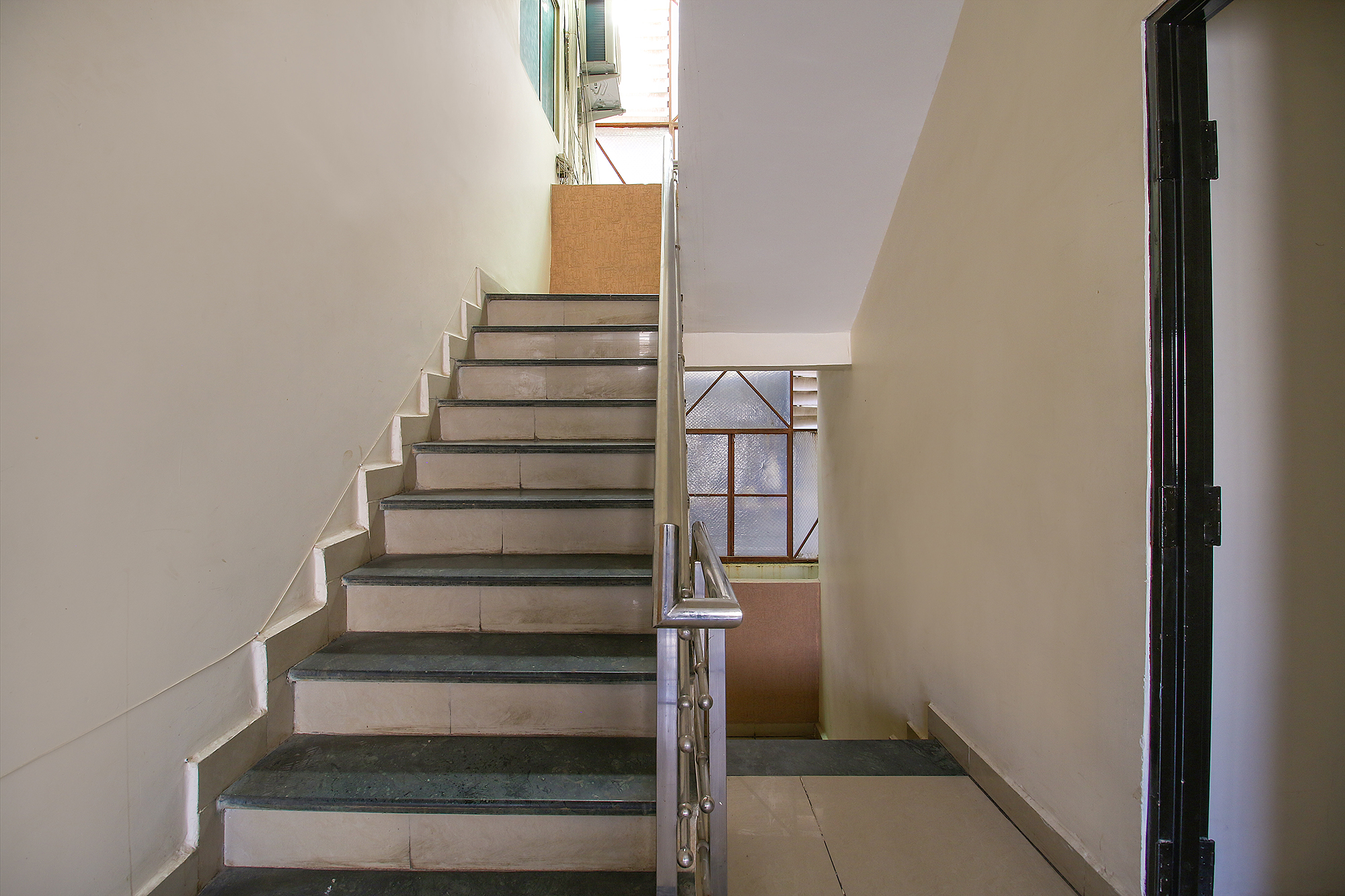 FabExpress Happy Stay