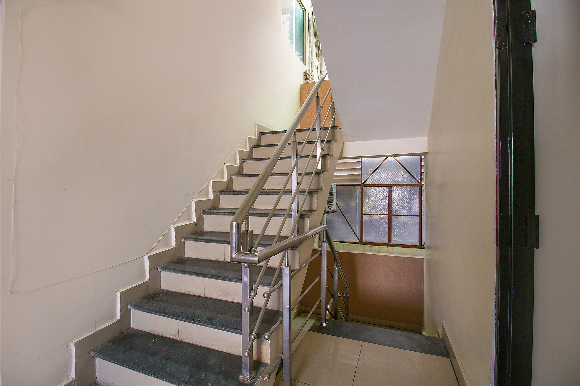 FabExpress Happy Stay