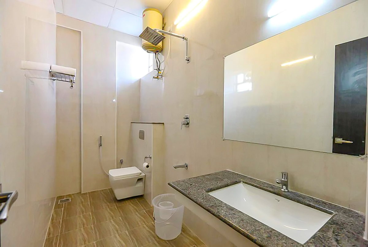 FabHotel Rich Inn, Chennai 5