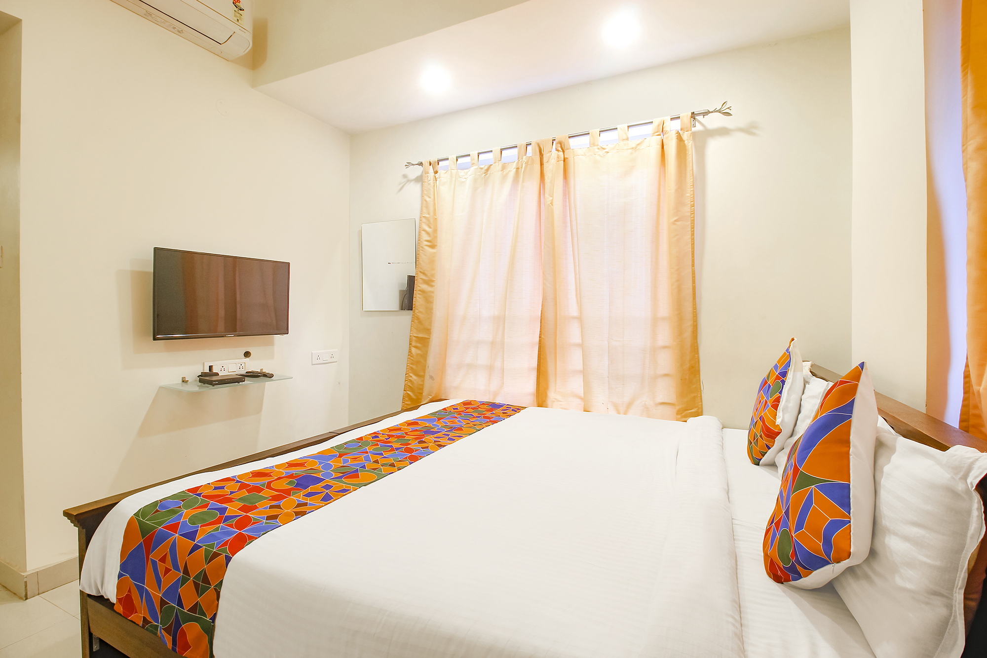 FabHotel Corner Courtyard, Hyderabad 5