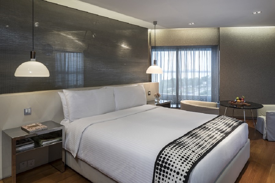Signature Suite