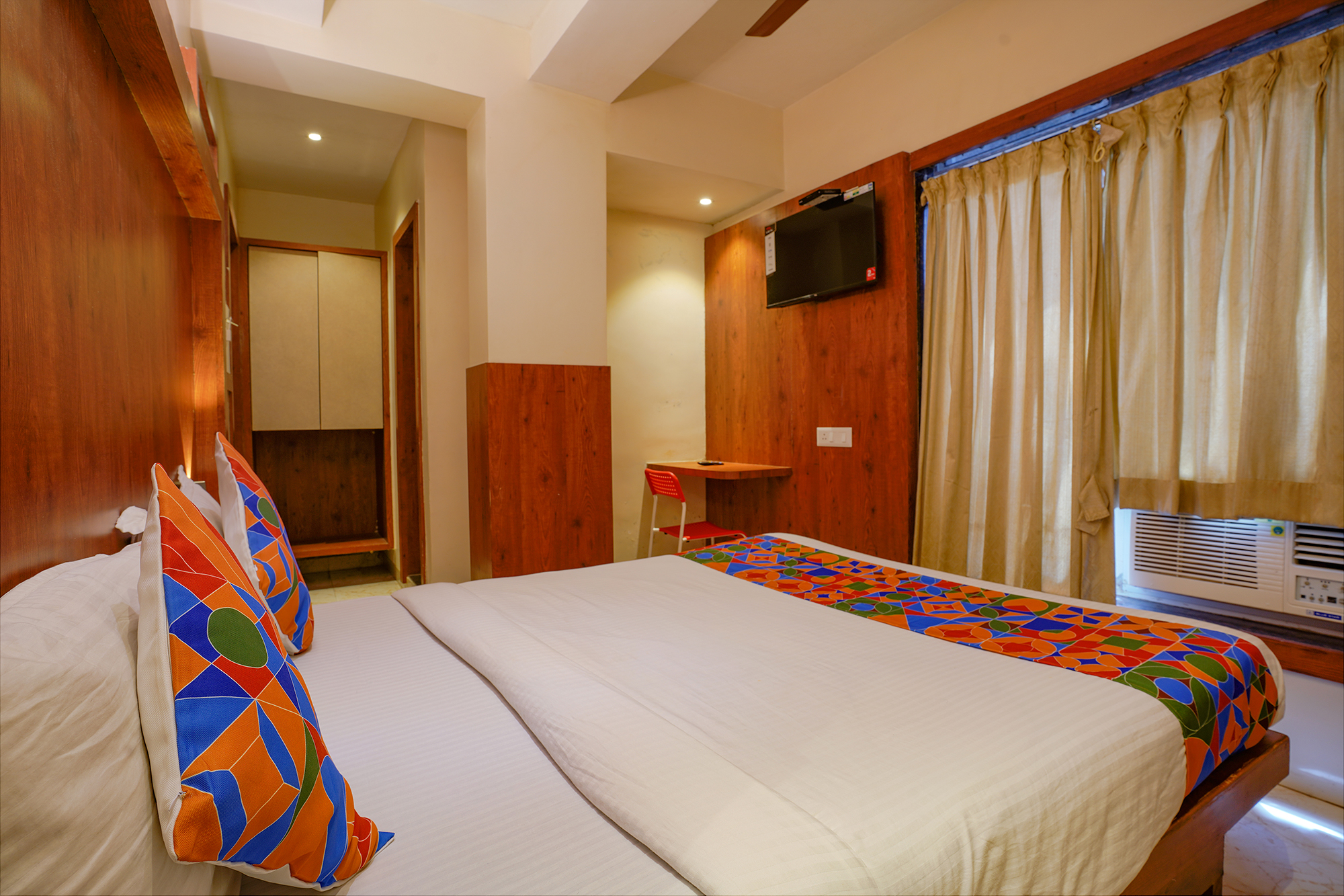 FabExpress Super 7 Inn, Mumbai 2