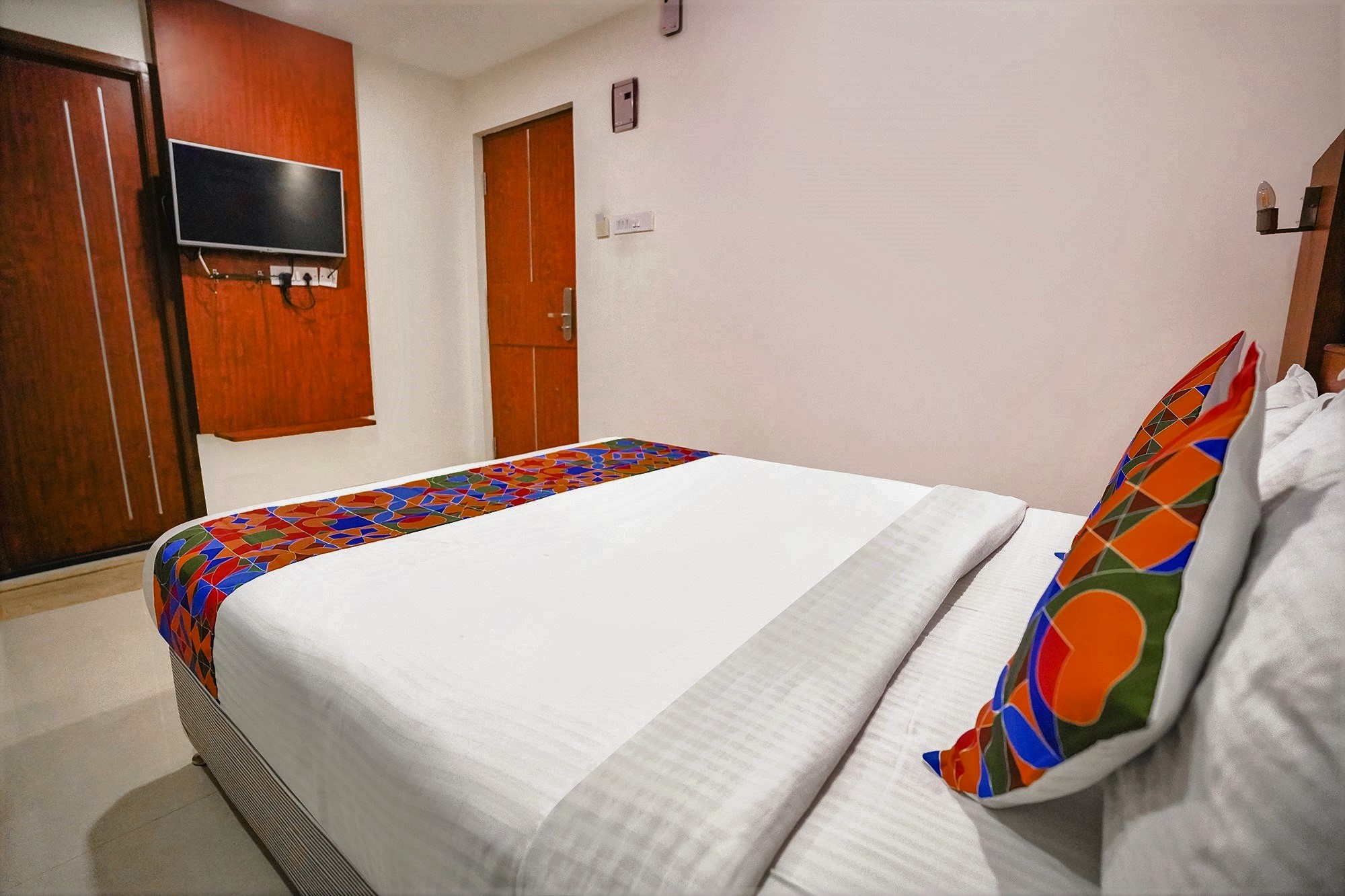 FabHotel De Castle Inn