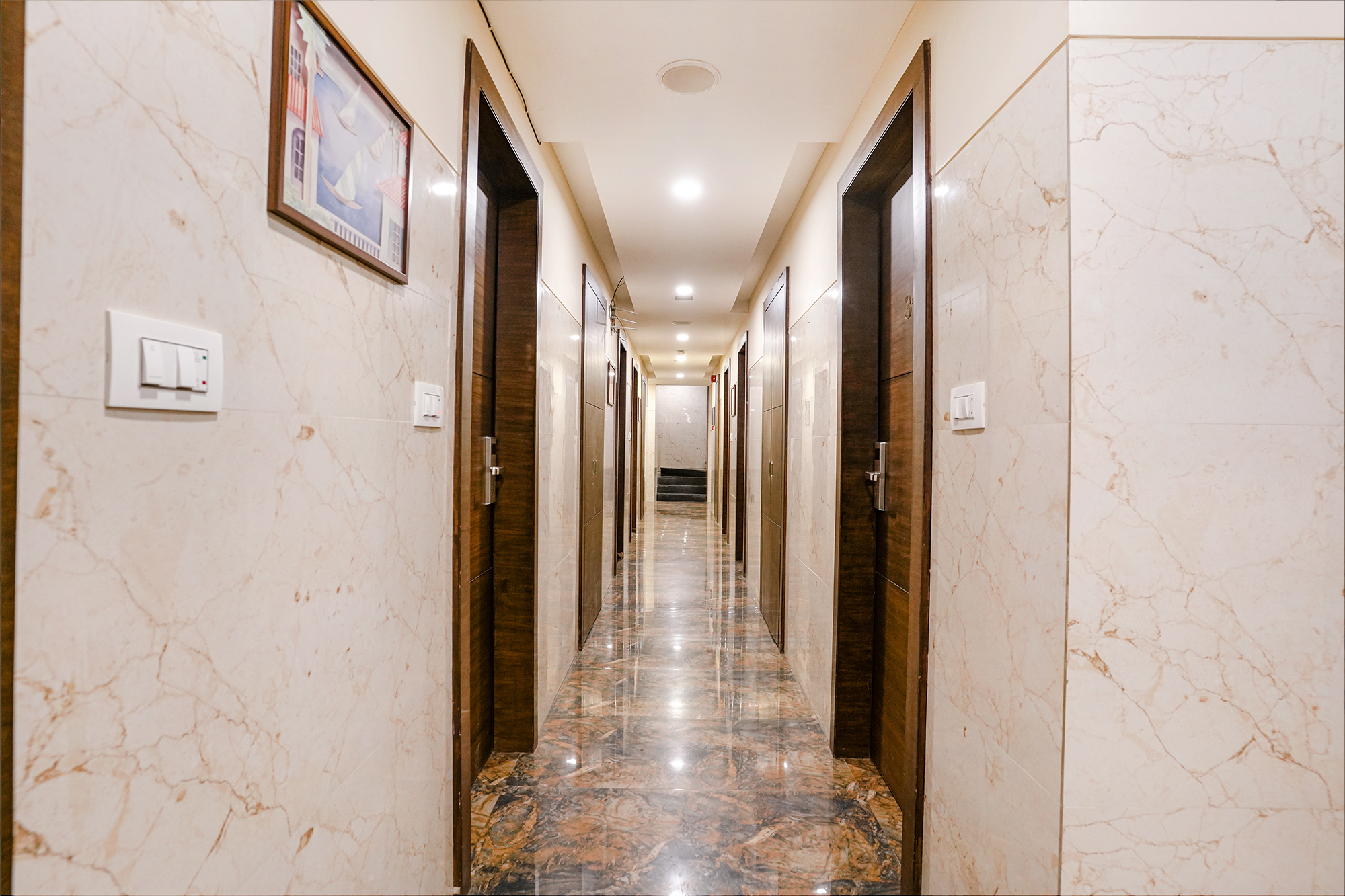 FabHotel New Radisson Suite