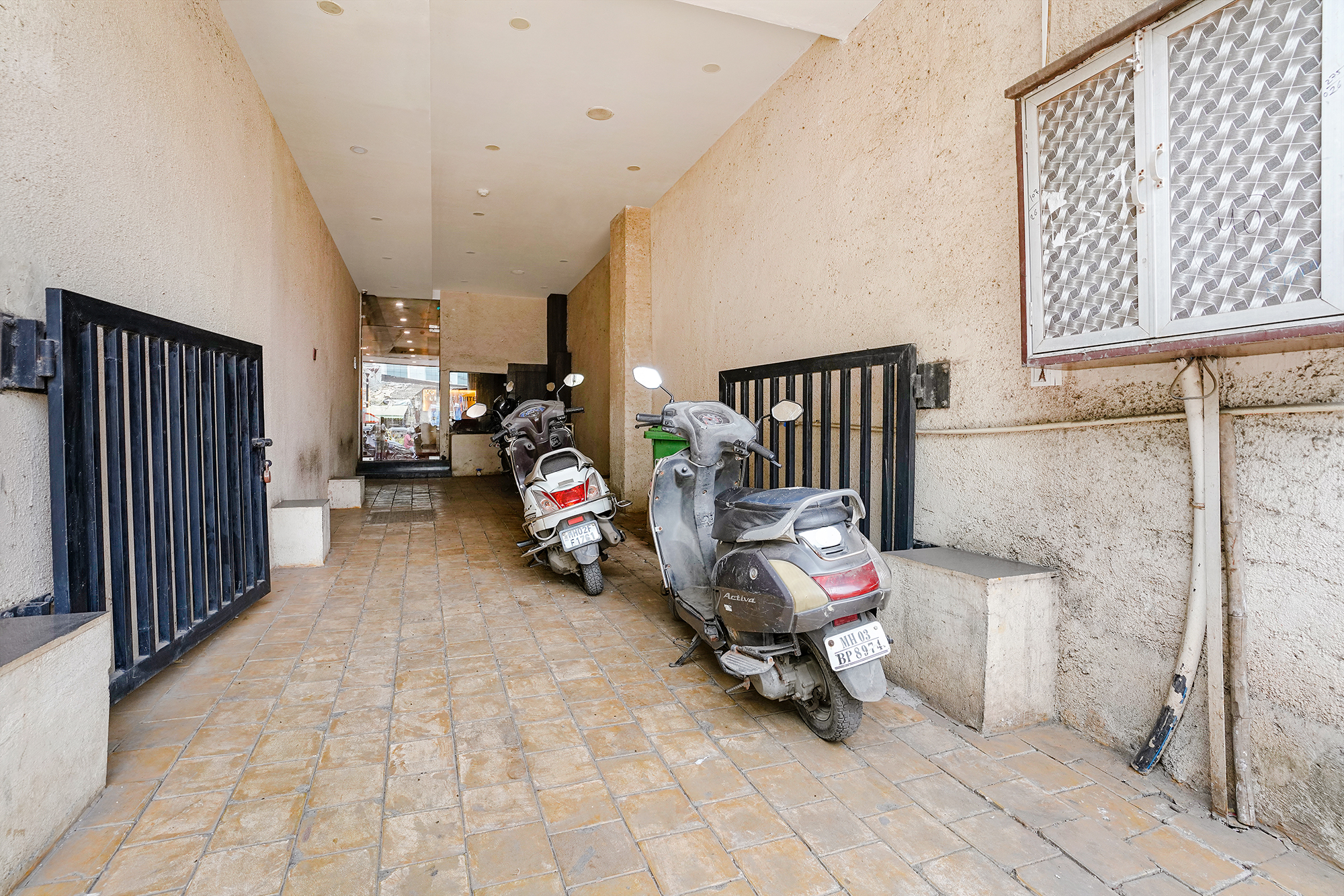 FabHotel New Radisson Suite