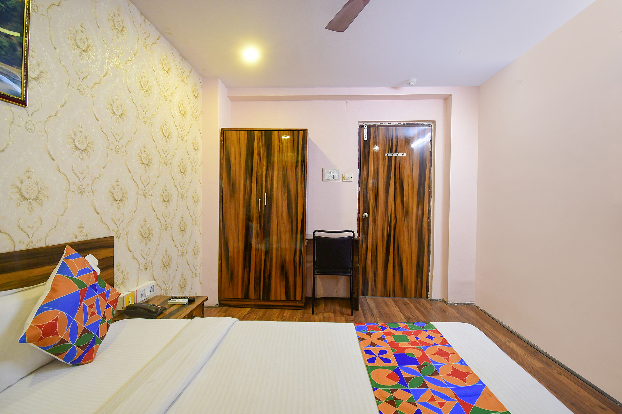 FabHotel Rockstar, Kolkata 5