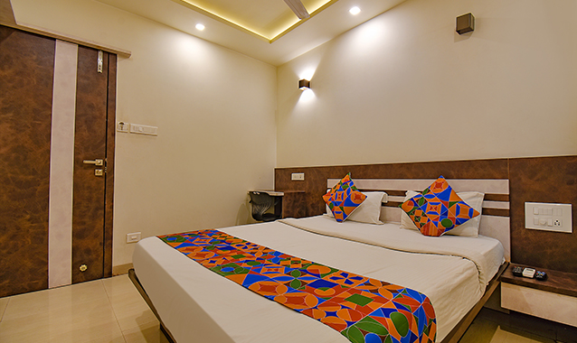 FabHotel Royce Studio Apartments, Pune 5