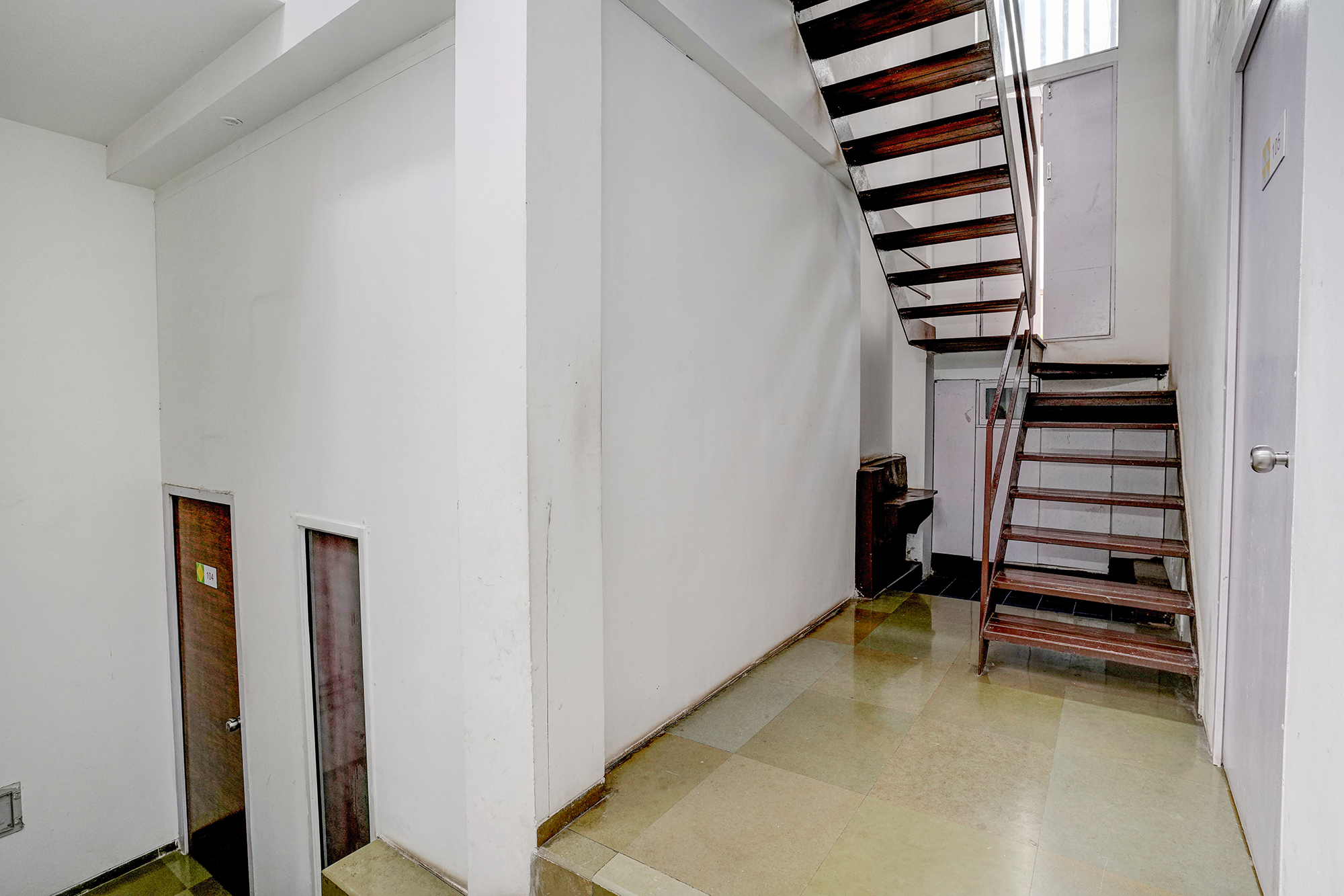 FabHotel Vardhan House, Pune 5