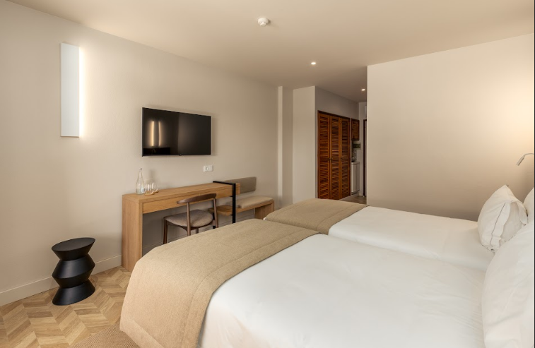 Twin Room with Garden and Pool View