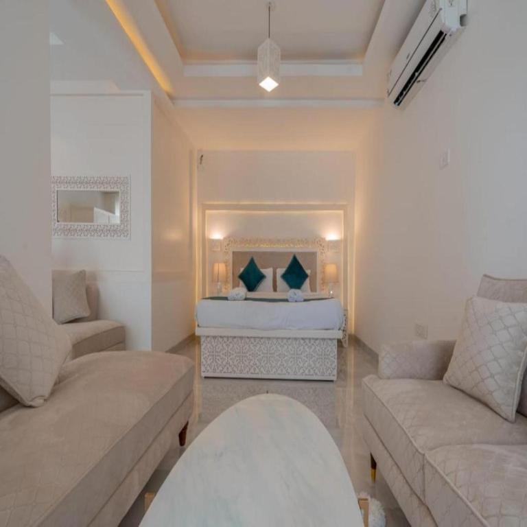 Presidential Queen Suite Room with Corridor Sea View