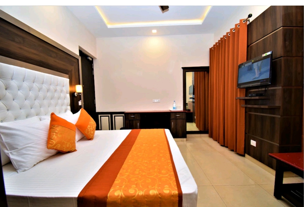 Deluxe Room with side facing pvt balcony