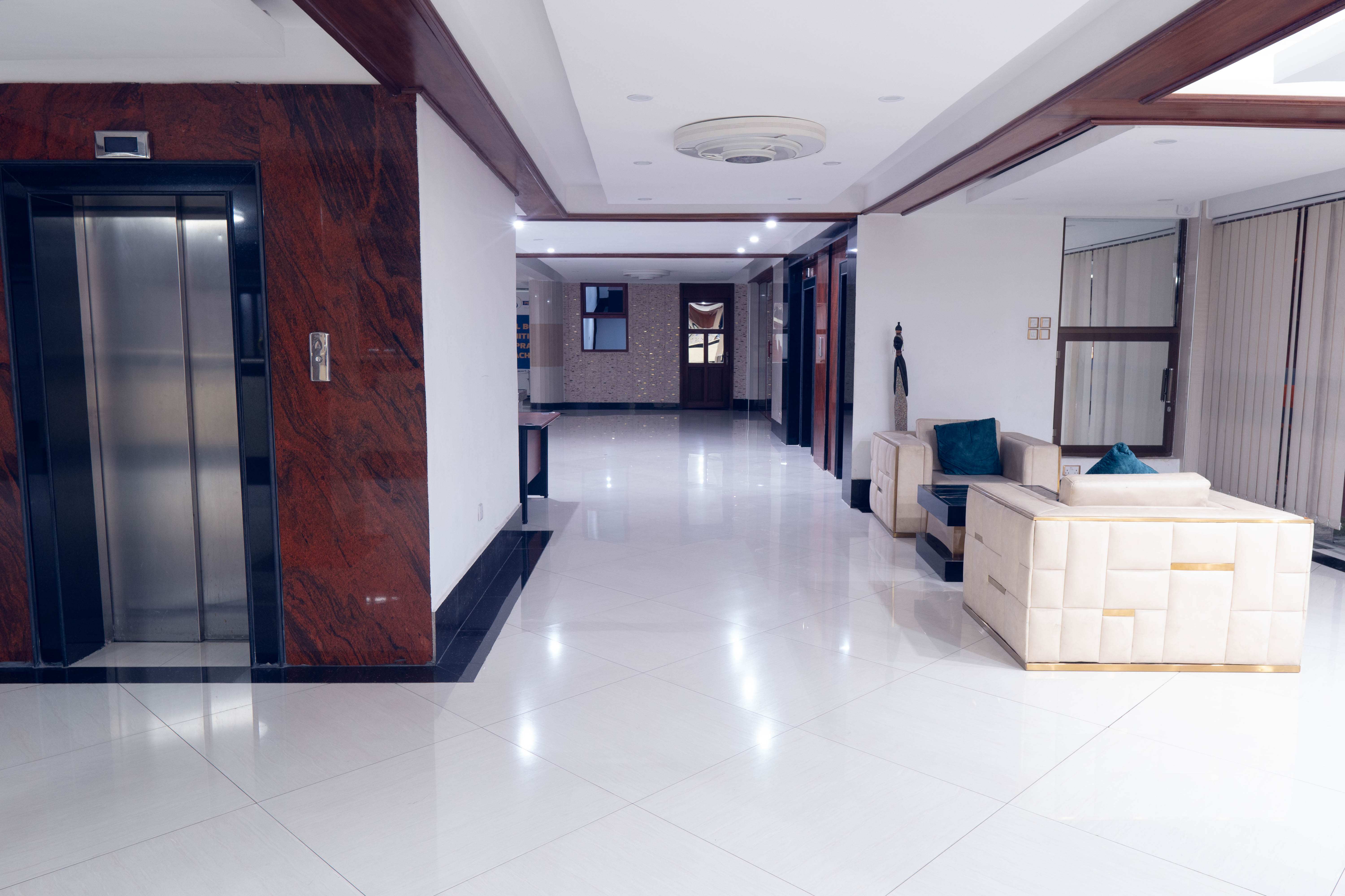 peacock Hotel gallery