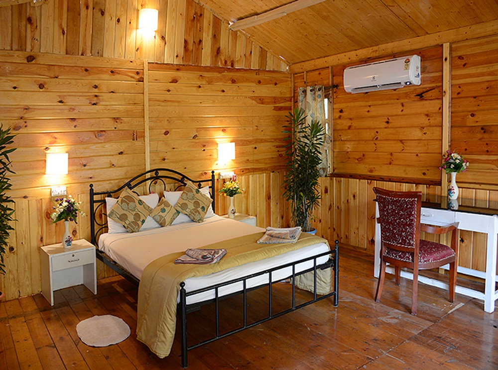 Deluxe AC Partial Sea View Beach Hut