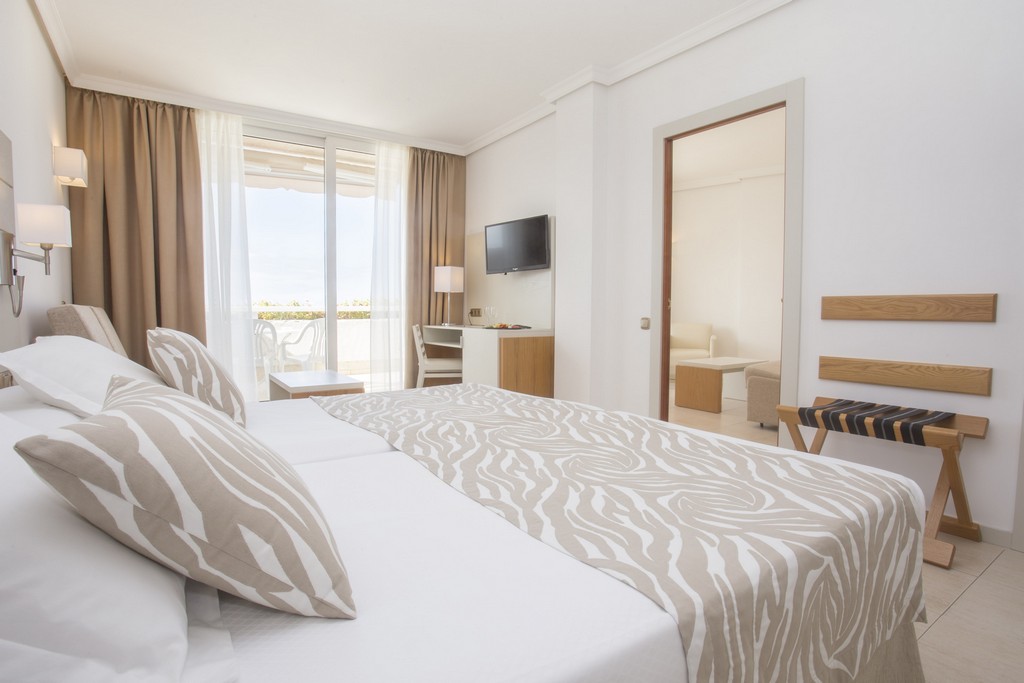 Superior Room (2 adult + 1 child)