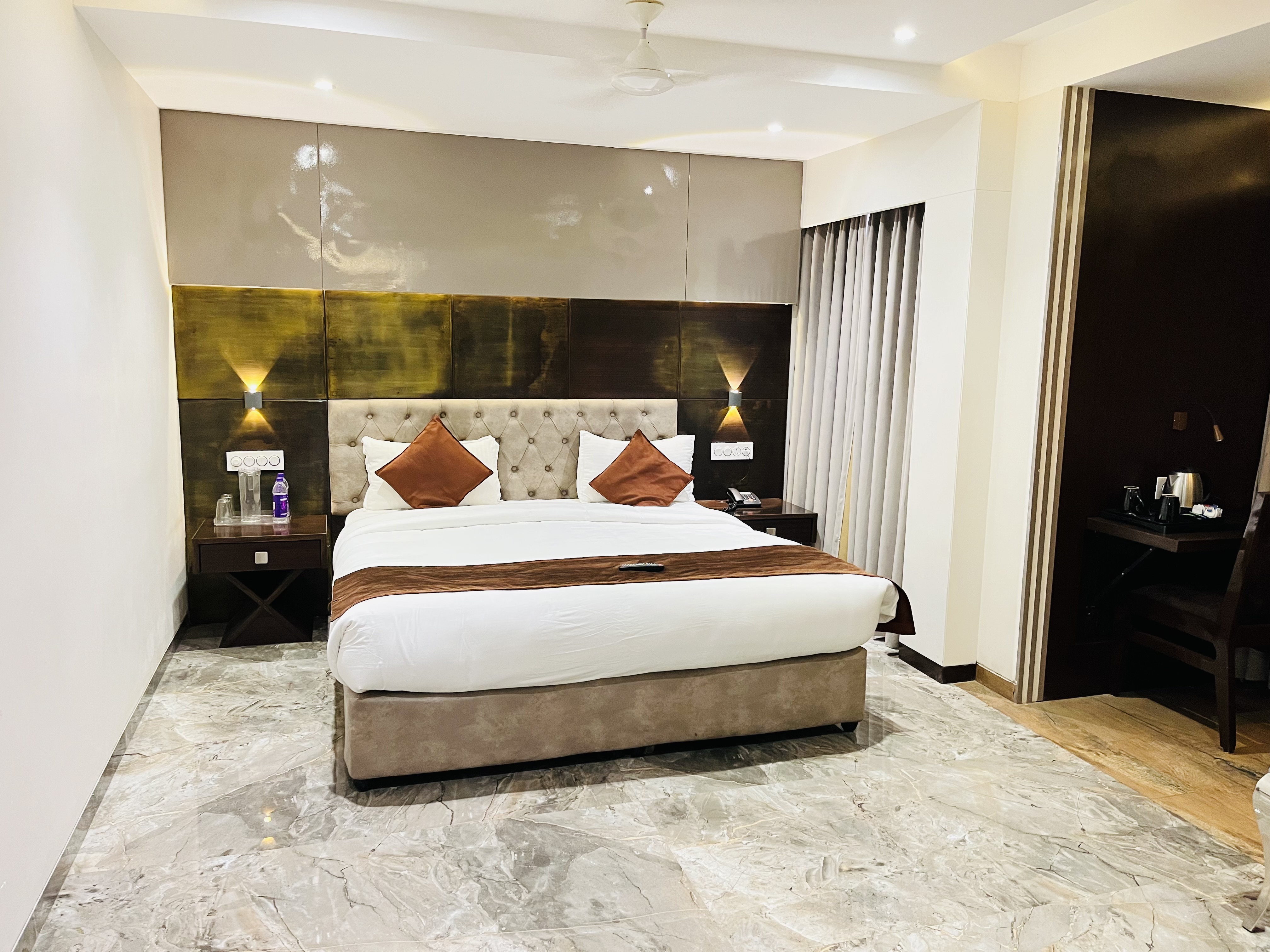 Anroute Stays- President, Ujjain 5