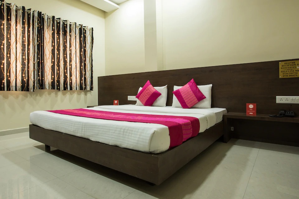 Anroute Stays111- Opp Mahakal Temple, Ujjain 5
