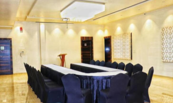 Anroute Stays117- Opp BSNL Exchange