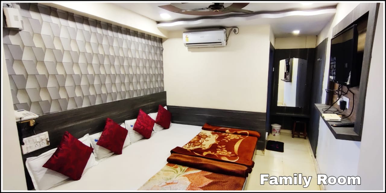 Anroute Stays125- Gandhi chowk