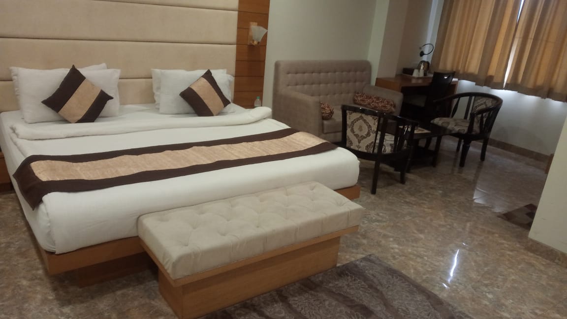 Anroute Stays128- Near City Hospital