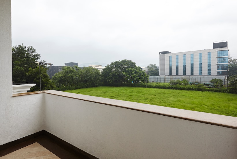 Monday Hotels Mahape