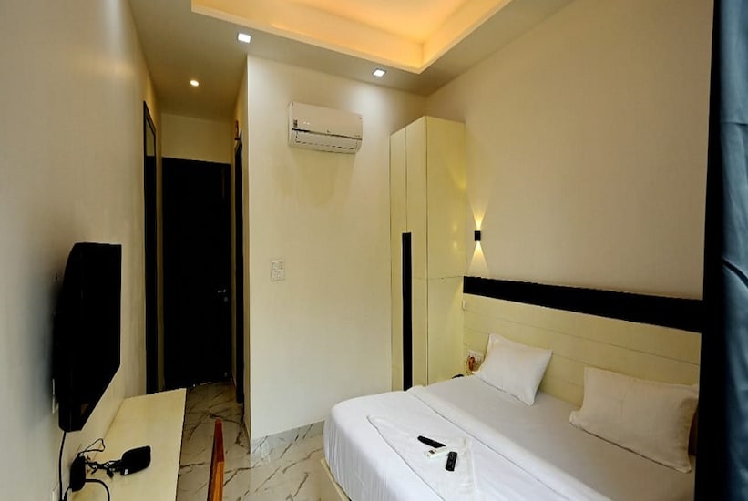 Hotel Prago By Green Deer-Varansi