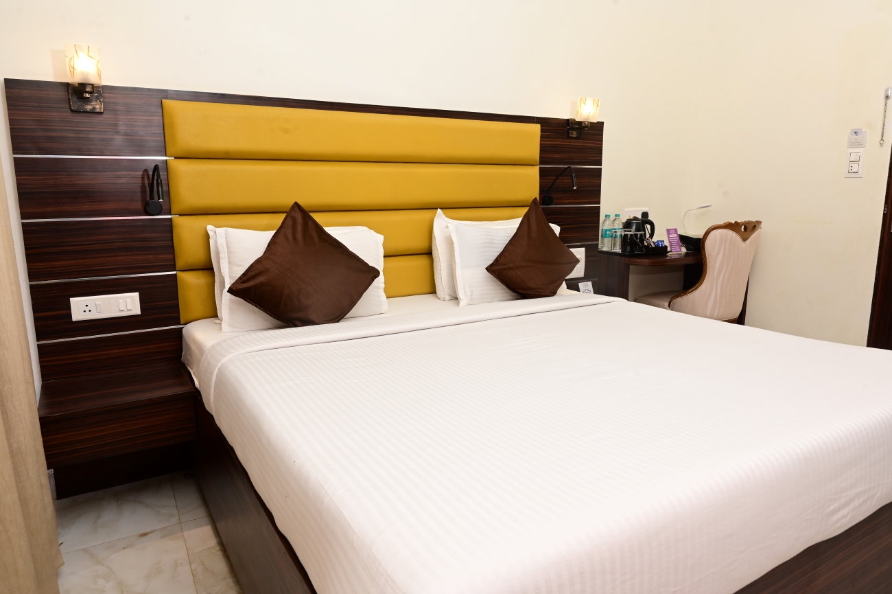 Deluxe Pool View Room with Balcony