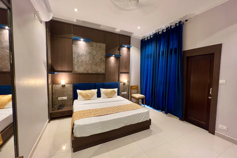 Divine by the lake hill, Naukuchiatal 5