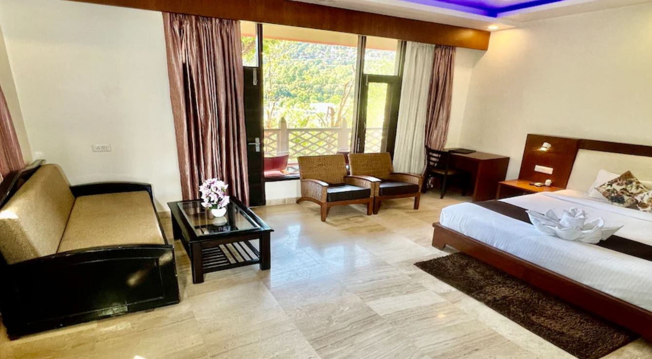 Super Deluxe Hill View With Balcony