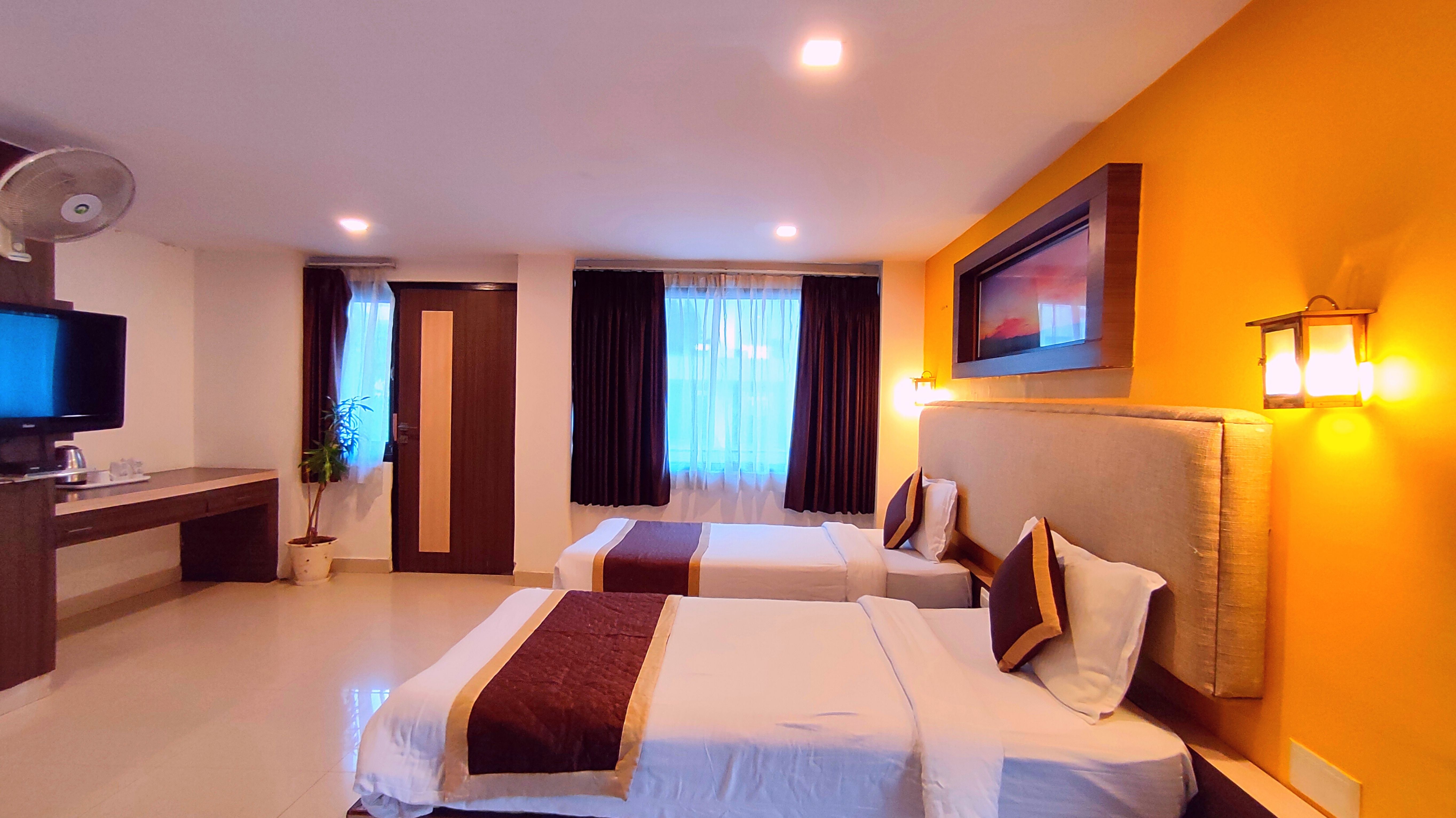 Super Deluxe Room Twin Bed