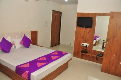 Hotel Lucky Inn