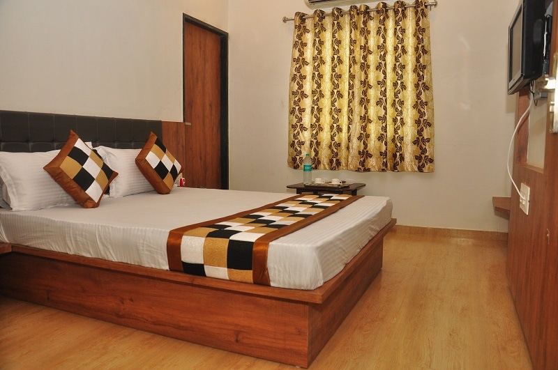 4 Bed Deluxe AC Room