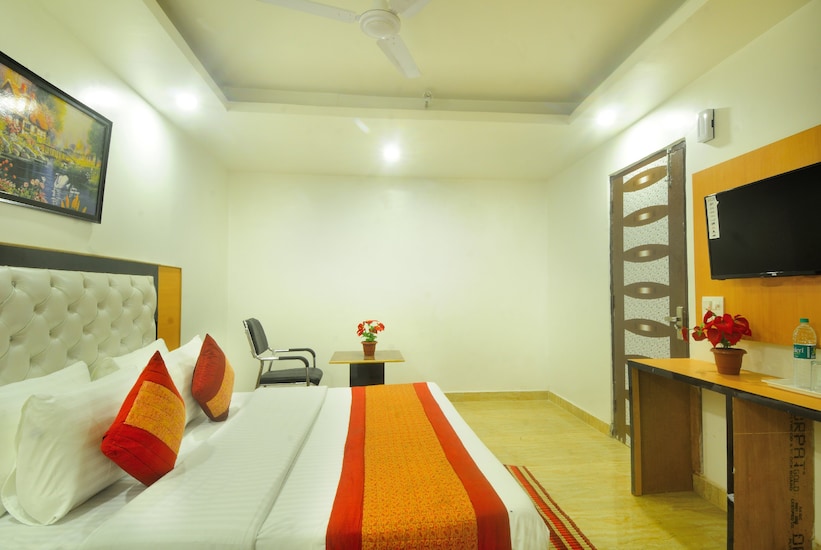 Hotel Noida Stay, Noida 5