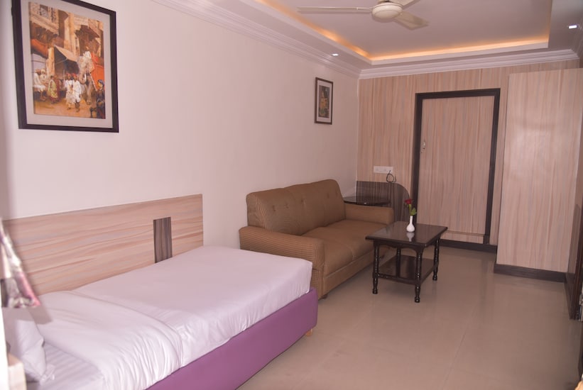 Hotel Lake Inn, Mount Abu 2