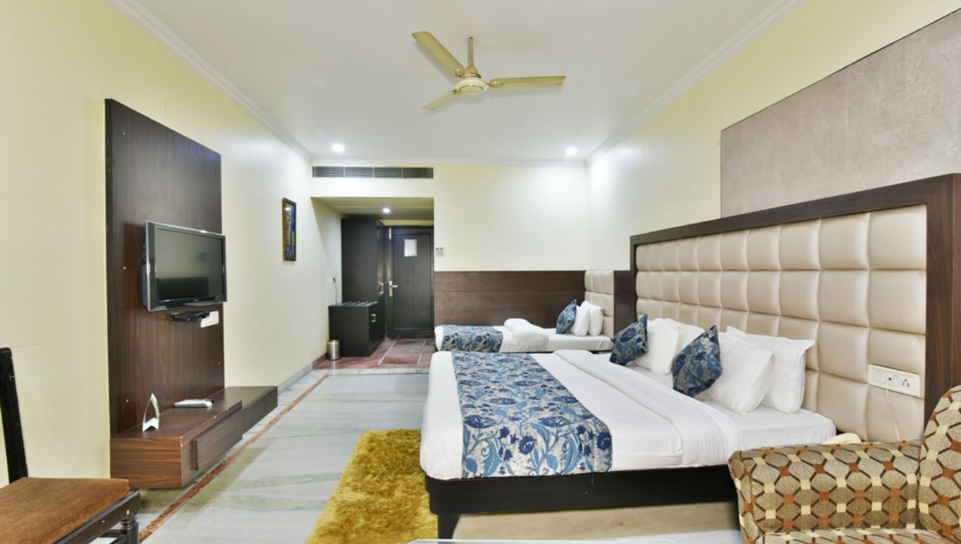 Hotel RV Continental, Amritsar 3