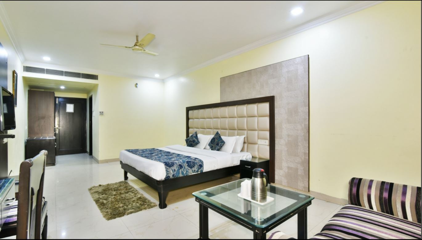 Hotel RV Continental, Amritsar 4