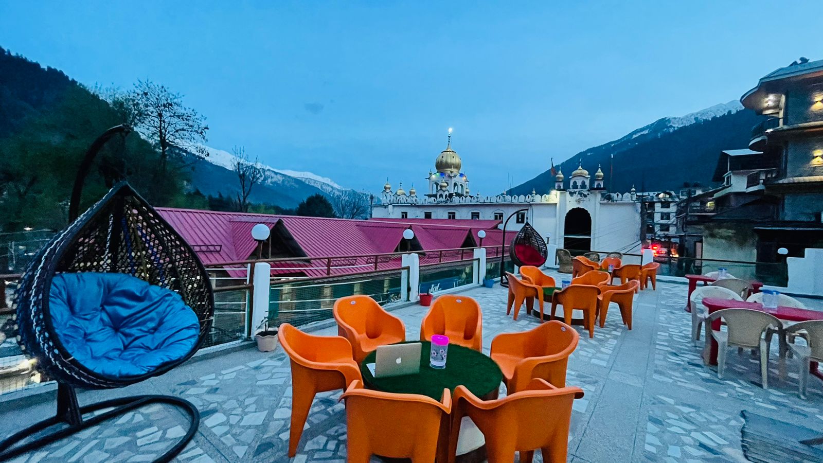 Hotel Hilltop at Mall Road Manali, Manali 5