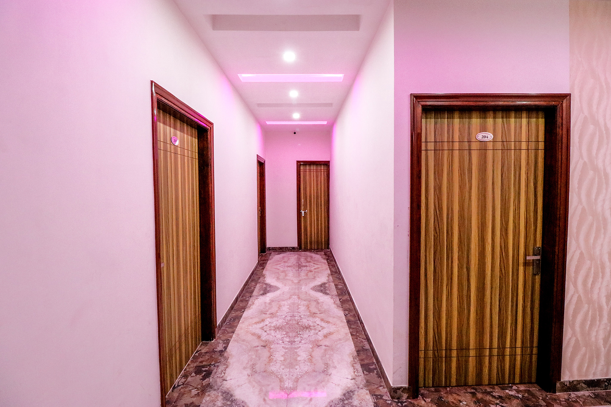 FabHotel Amour I, Zirakpur 3
